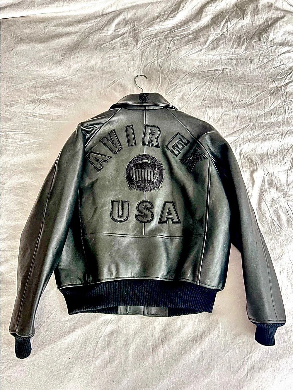 New never worn Avirex Icon black leather bomber jacket size small